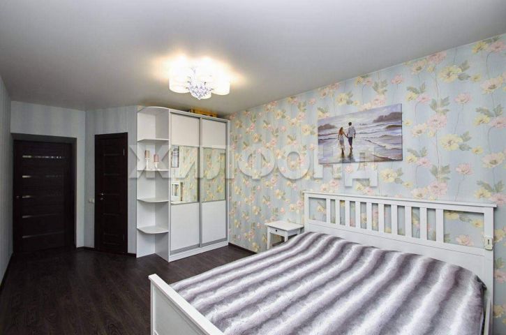 3-комн квартира Ленина проспект, д.199
