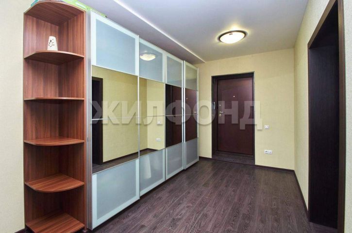 3-комн квартира Ленина проспект, д.199