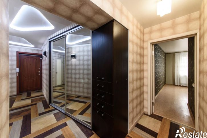 3-комн квартира ул. Ленская, 49
