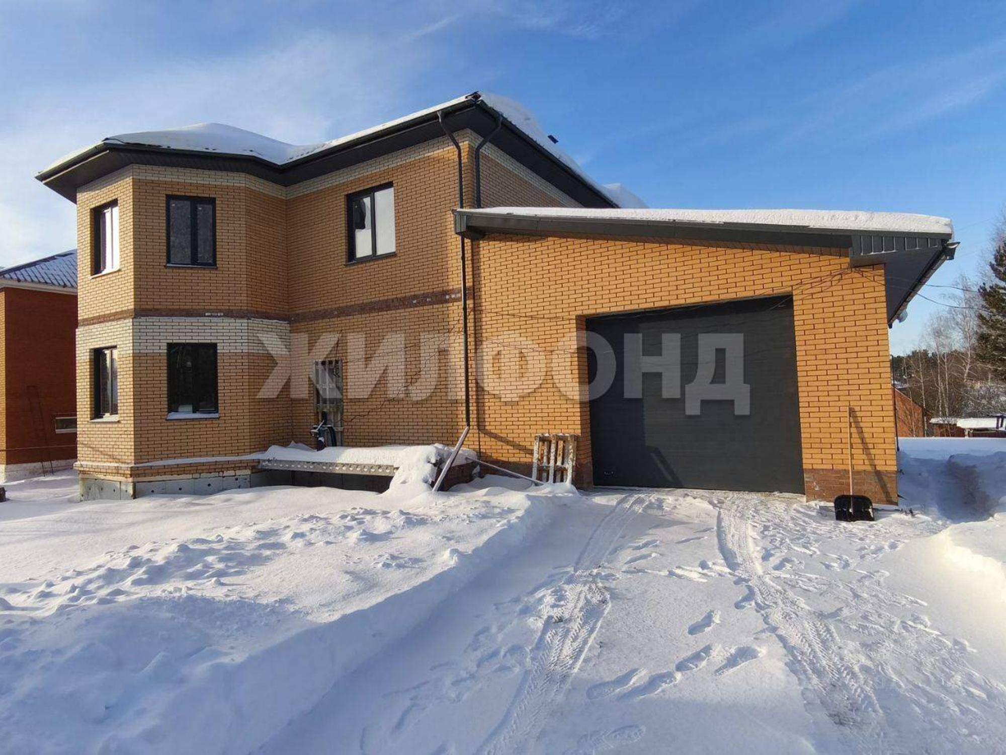 Купить дачу, дом, коттедж за 19 000 000 рублей на Просторный переулок