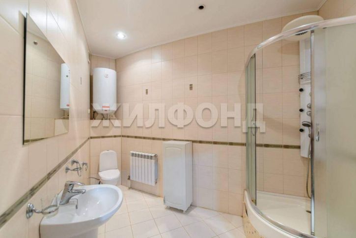 4-комн квартира Вершинина улица, д.24в