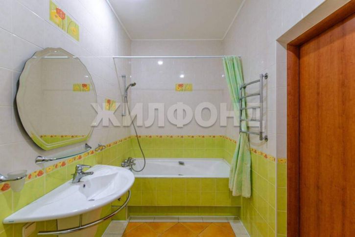 4-комн квартира Вершинина улица, д.24в
