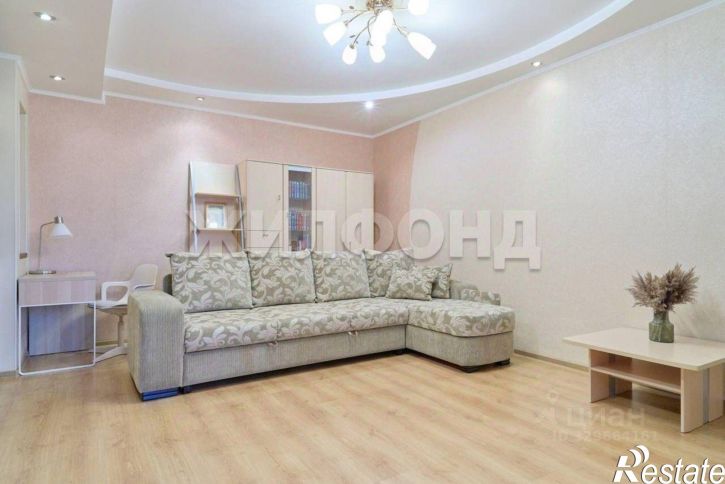3-комн квартира Новосибирская улица, 8,  д. 8