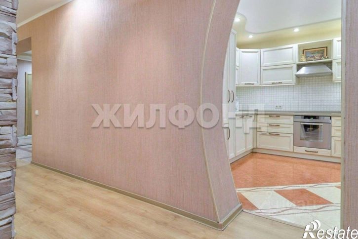 3-комн квартира Новосибирская улица, 8,  д. 8