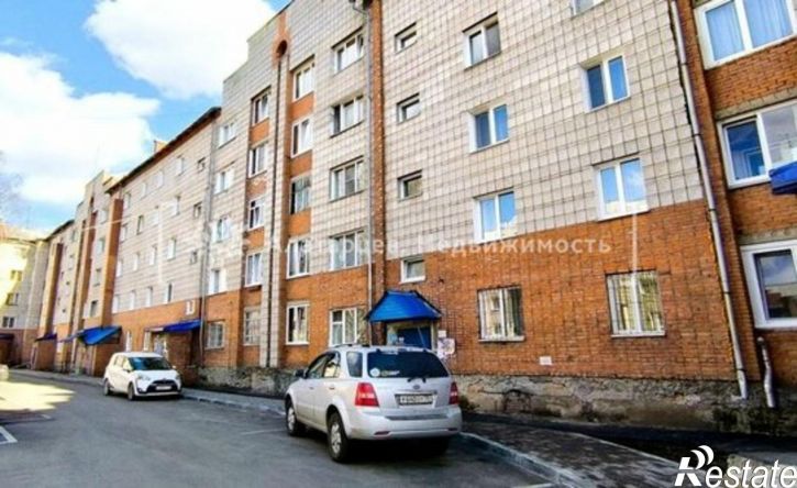 3-комн квартира улица Суворова, 13/1,  д. 13/1