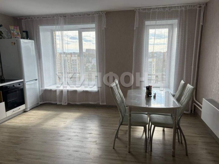 2-комн квартира Сибирская улица, д.80
