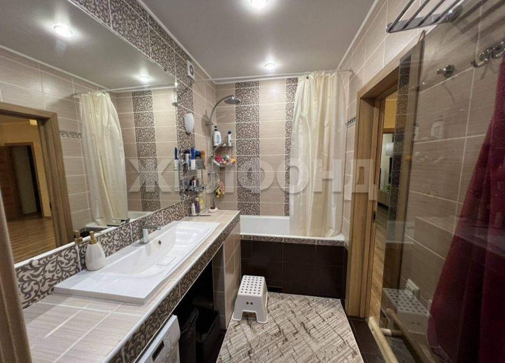 3-комн квартира Аркадия Иванова улица, д.27