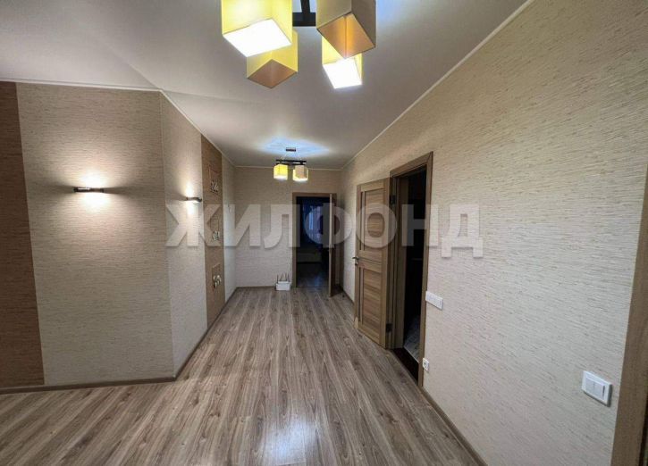 3-комн квартира Аркадия Иванова улица, д.27