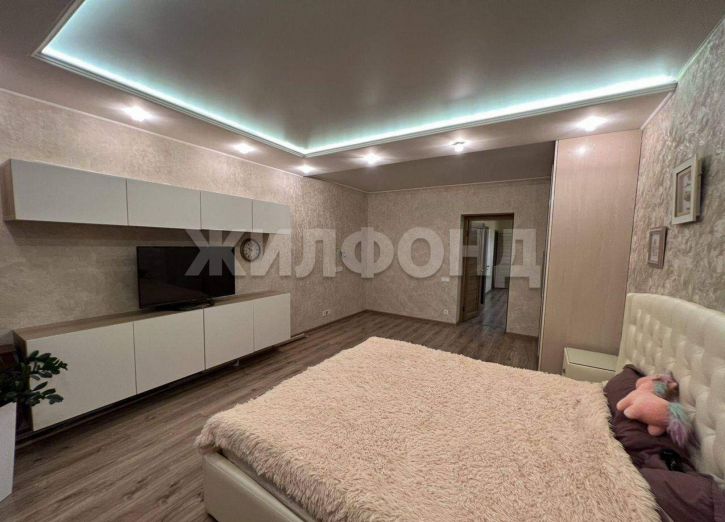 3-комн квартира Аркадия Иванова улица, д.27