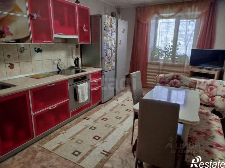 3-комн квартира ул Ивана Черных, 52,  д. 52
