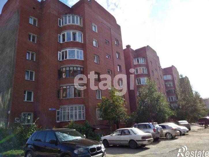 3-комн квартира ул Ивана Черных, 52,  д. 52