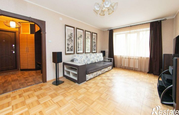 3-комн квартира ул Карла Ильмера, 15,  д. 15