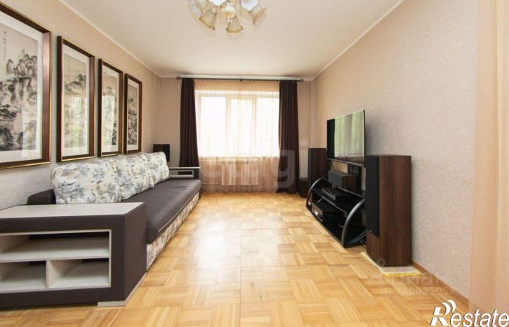 3-комн квартира ул Карла Ильмера, 15,  д. 15