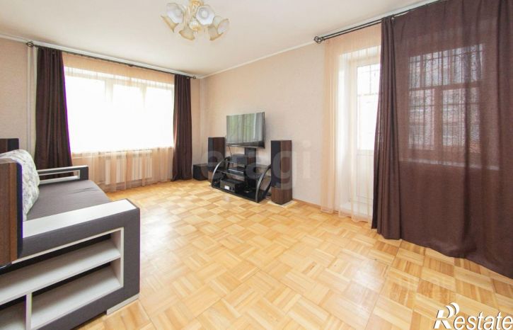 3-комн квартира ул Карла Ильмера, 15,  д. 15
