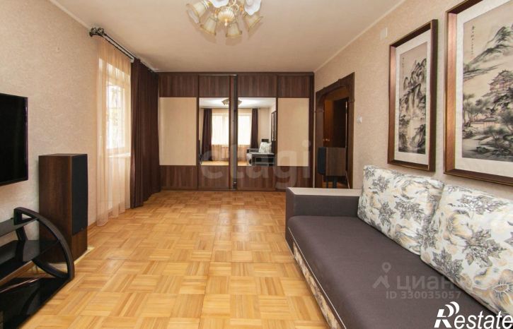 3-комн квартира ул Карла Ильмера, 15,  д. 15