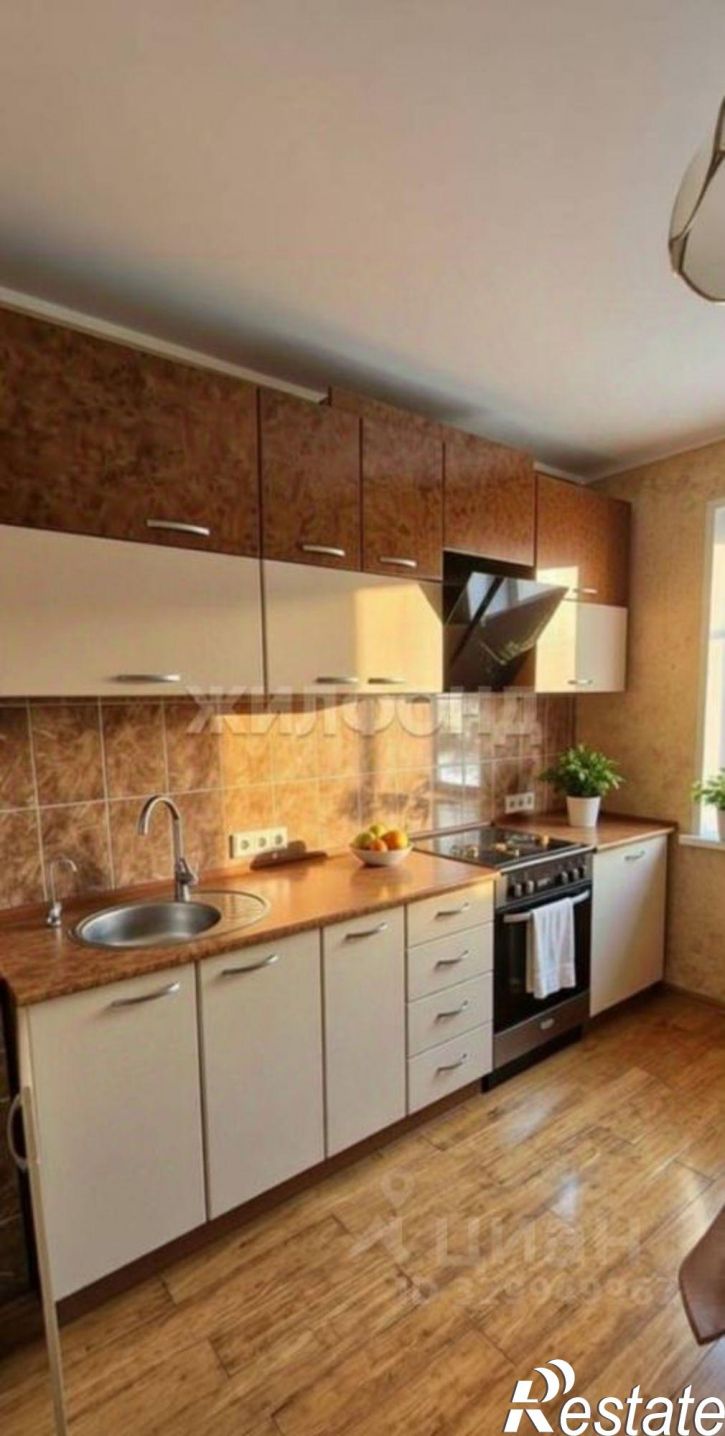 3-комн квартира улица Карла Ильмера, 15,  д. 15