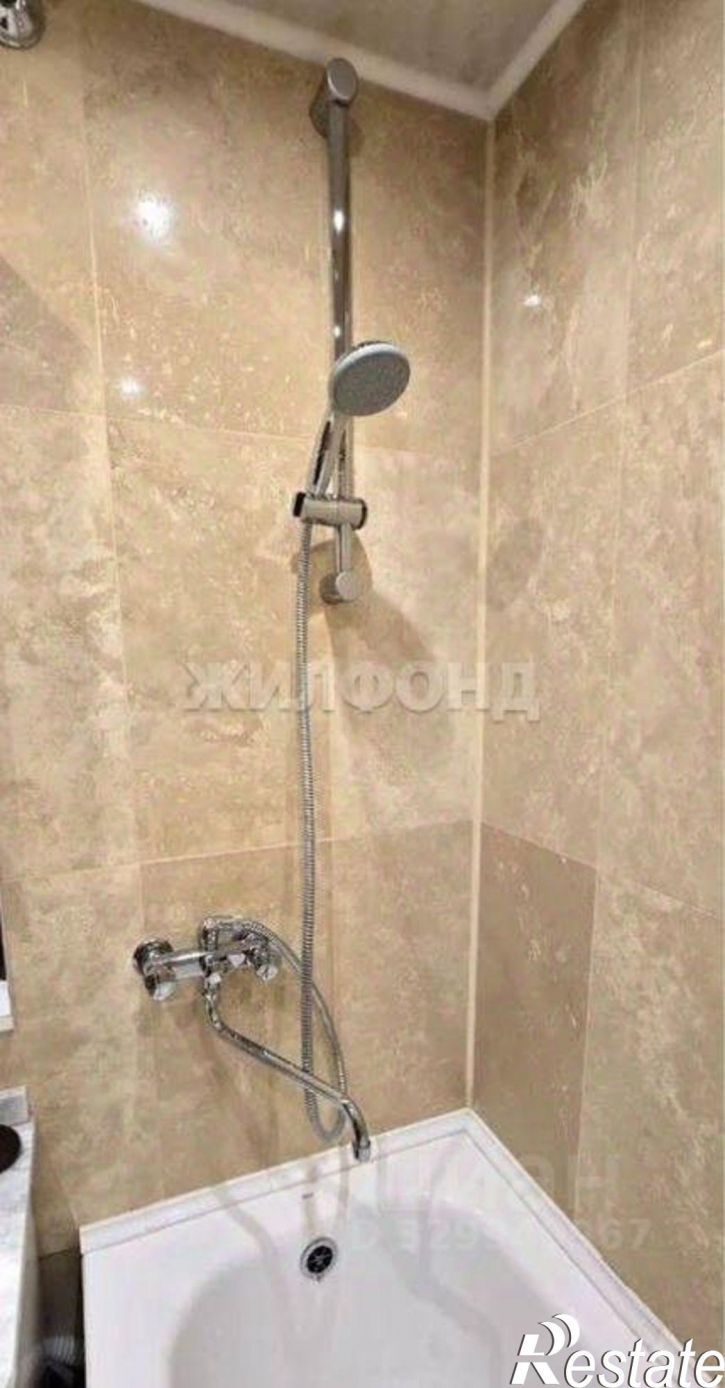 3-комн квартира улица Карла Ильмера, 15,  д. 15
