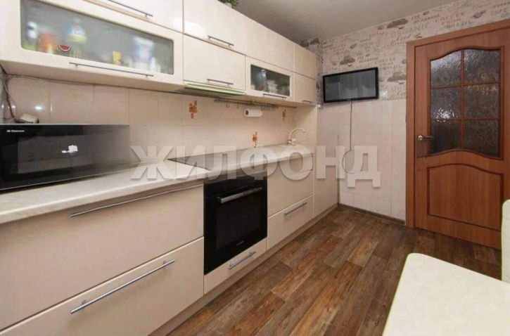 3-комн квартира Железнодорожная улица, д.28