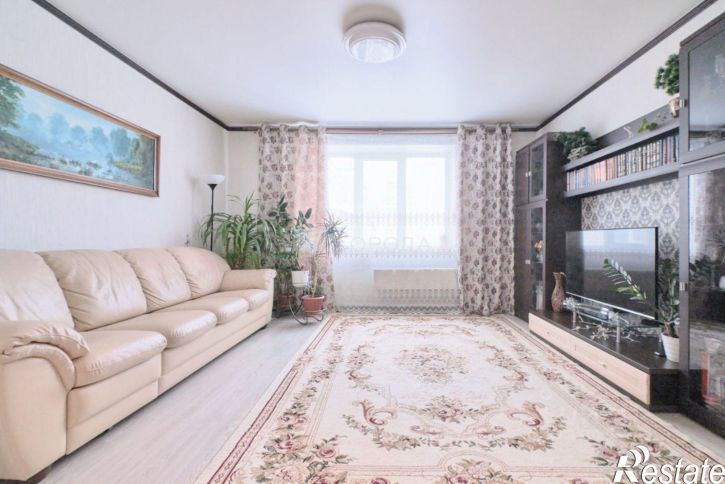 4-комн квартира ул Клюева, 20,  д. 20