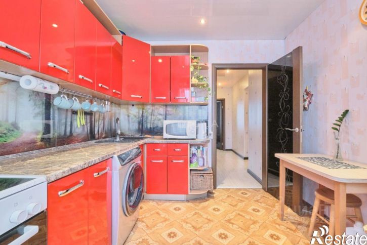4-комн квартира ул Клюева, 20,  д. 20