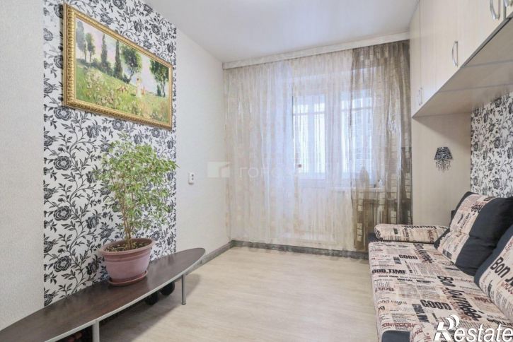 4-комн квартира ул Клюева, 20,  д. 20