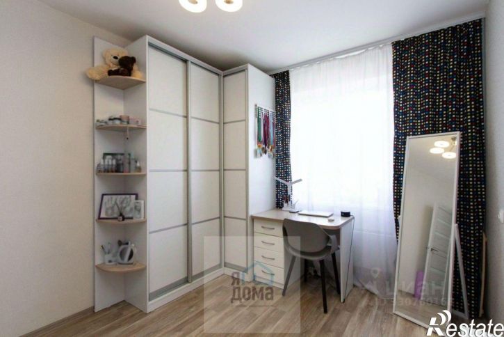 3-комн квартира улица Дизайнеров, 5,  д. 5