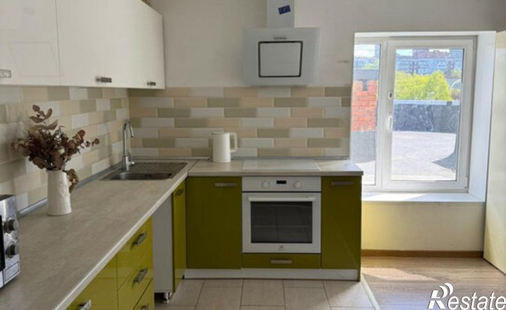 3-комн квартира Алтайская улица, 24,  д. 24
