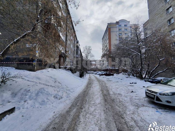 3-комн квартира Учебная улица, 17,  д. 17