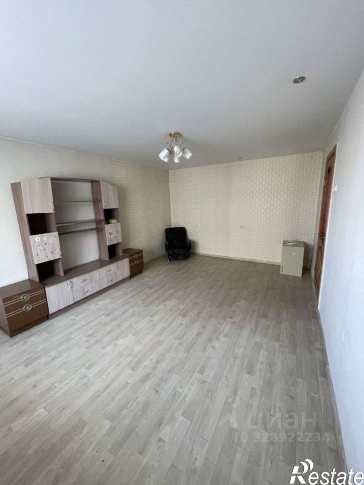 3-комн квартира улица Суворова, 10,  д. 10