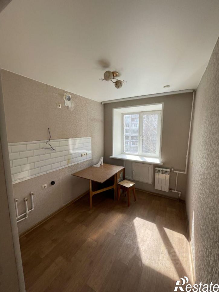 3-комн квартира улица Суворова, 10,  д. 10