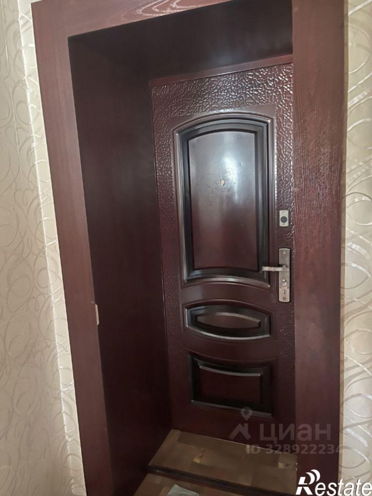 3-комн квартира улица Суворова, 10,  д. 10