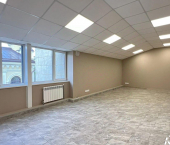 офис 37 кв м, этаж 3/3 улица Розы Люксембург, 38/1