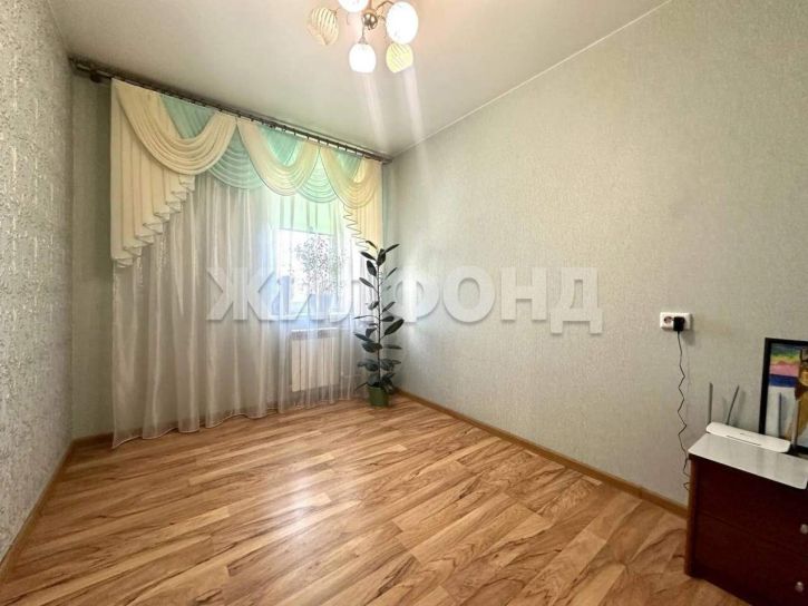 4-комн квартира Айвазовского улица, д.31
