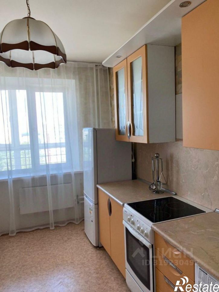 2-комн квартира улица Ивана Черных, 1,  д. 1