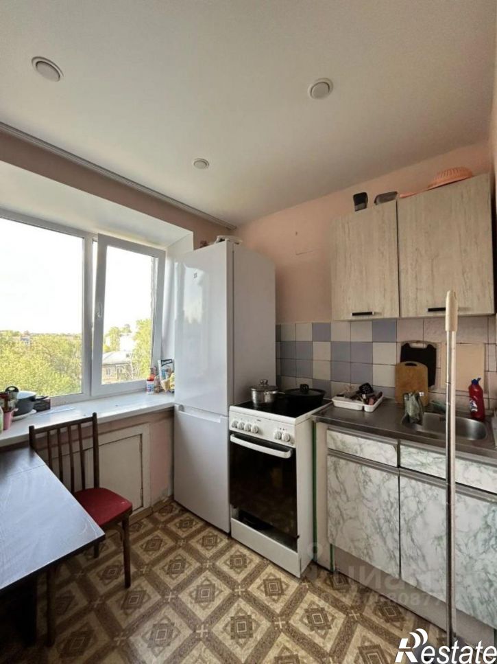 3-комн квартира улица Карташова, 52,  д. 52
