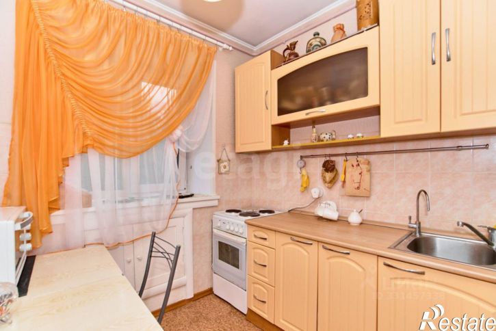 3-комн квартира улица Войкова, 84,  д. 84