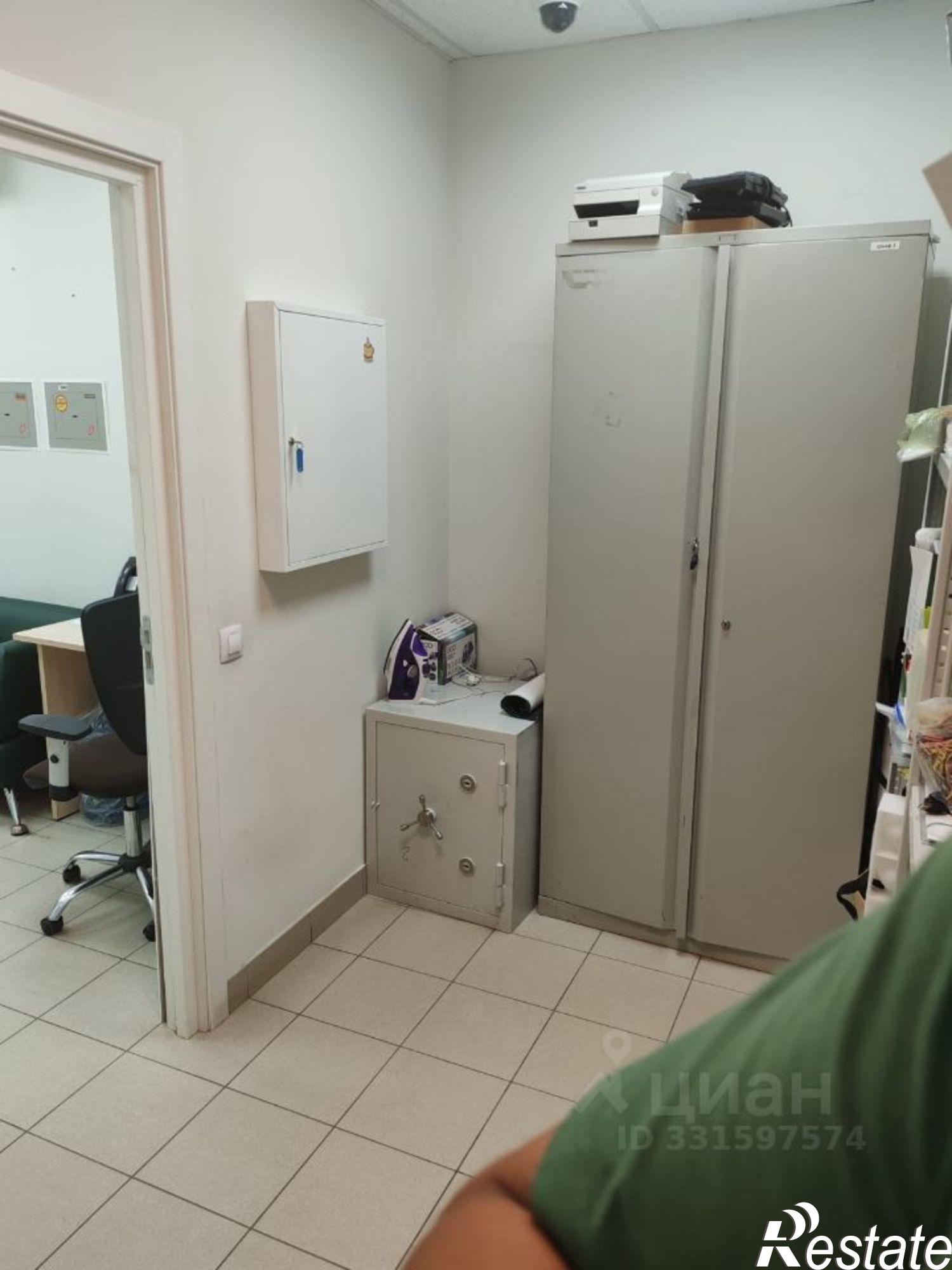 Купить офис, помещение под офис за 25 024 000 рублей на ул Усова, 37 1