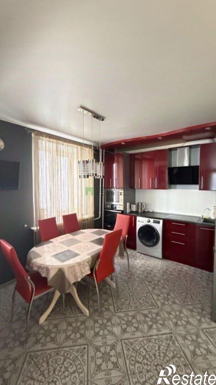 2-комн квартира ул Розы Люксембург, 81 1,  д. 81 1,  к. 1