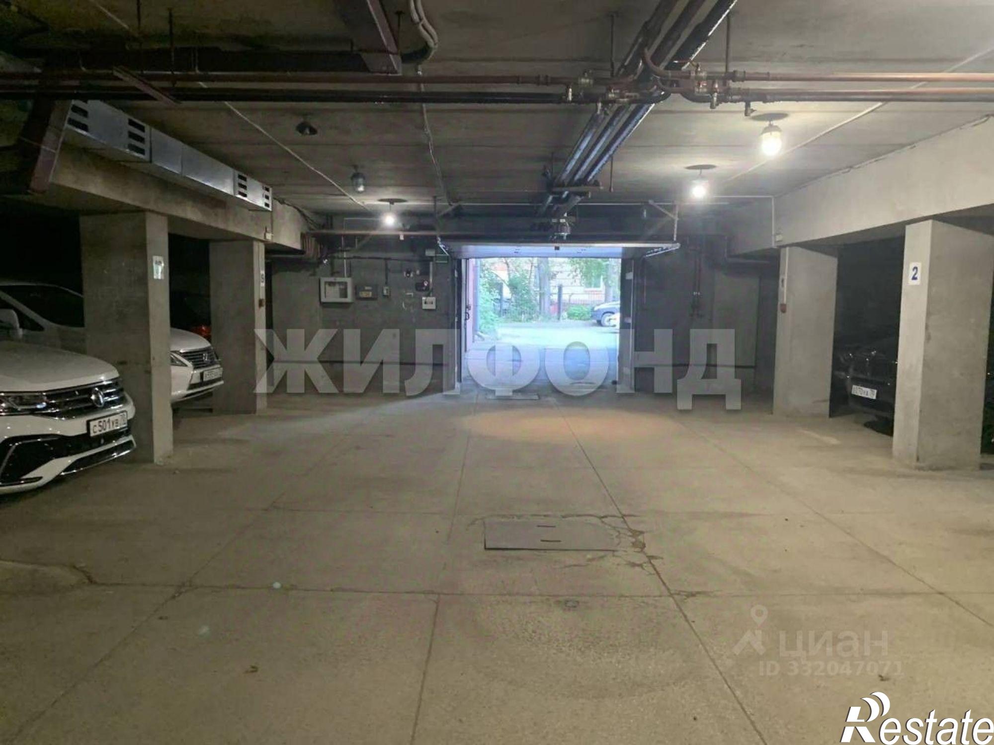 Купить гараж, место в паркинге за 2 000 020 рублей на пр-кт Кирова, 35