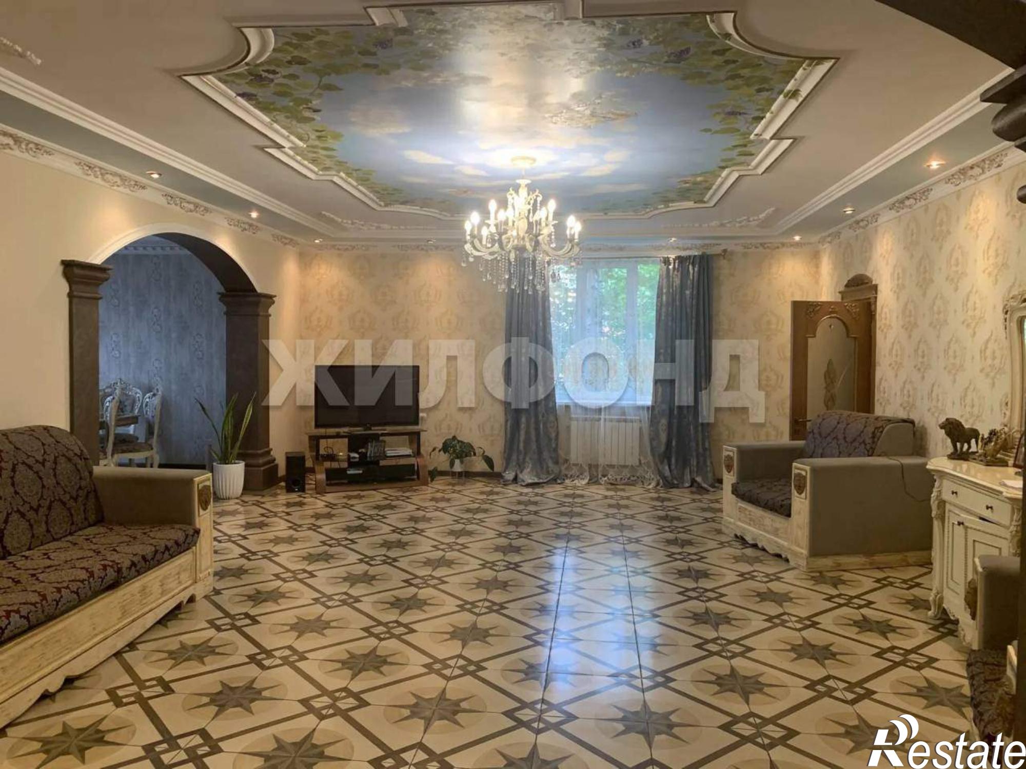 Купить дачу, дом, коттедж за 27 000 000 рублей на Кутузова улица, д.7/2
