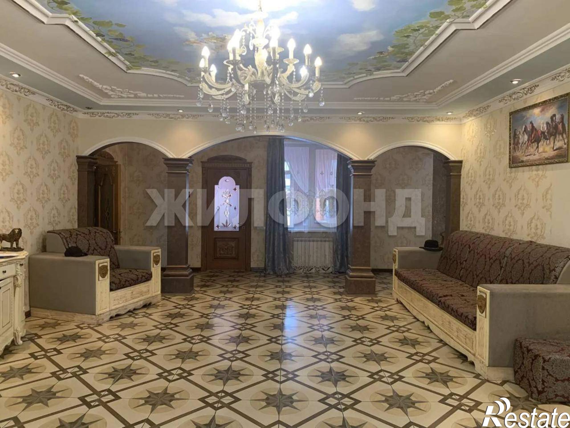 Купить дачу, дом, коттедж за 27 000 000 рублей на Кутузова улица, д.7/2