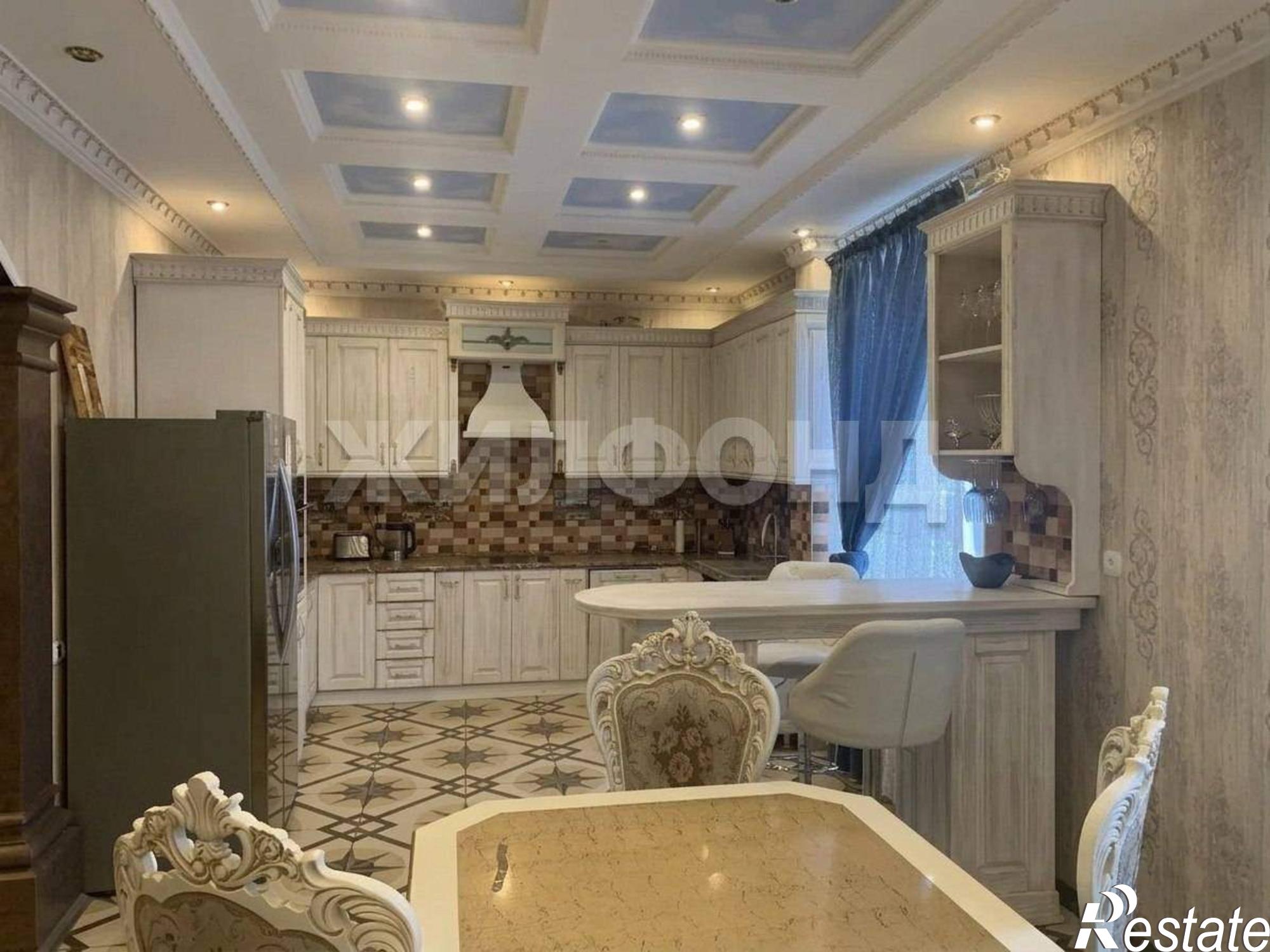 Купить дачу, дом, коттедж за 27 000 000 рублей на Кутузова улица, д.7/2