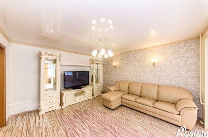 3-комн квартира ул Сибирская, 102/8,  д. 102/8