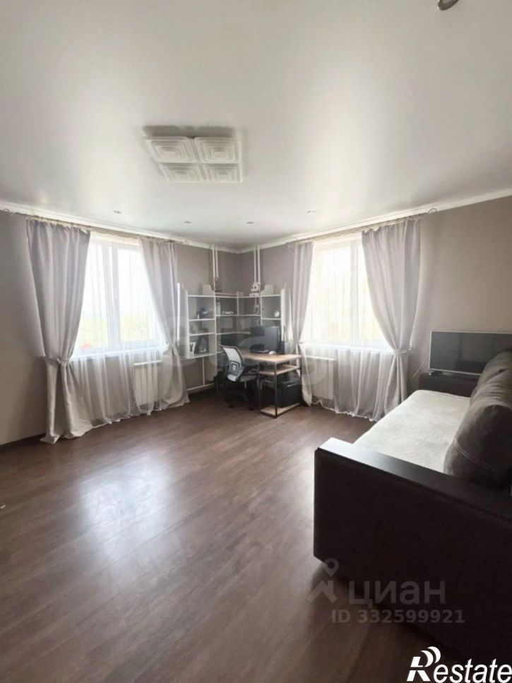 3-комн квартира ул Елизаровых, 15/2,  д. 15/2