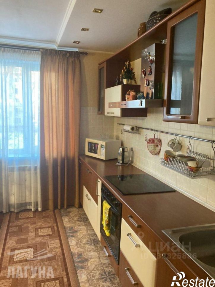 3-комн квартира ул Ивана Черных, 32,  д. 32