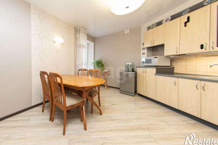 4-комн квартира ул Дзержинского, 20/1,  д. 20/1