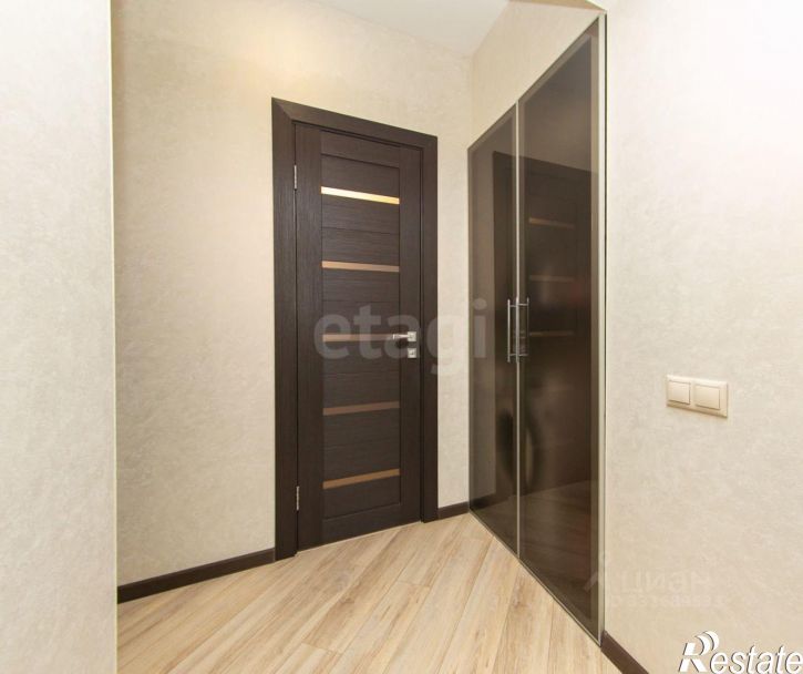 4-комн квартира ул Дзержинского, 20/1,  д. 20/1