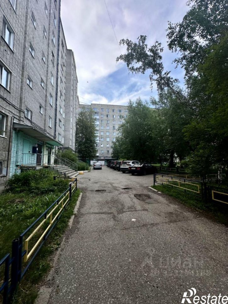 4-комн квартира ул Нахимова, 15,  д. 15