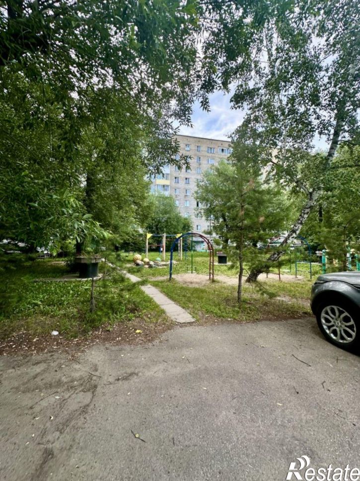 4-комн квартира ул Нахимова, 15,  д. 15