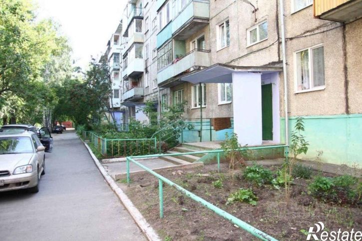 3-комн квартира Курский пер, 35,  д. 35